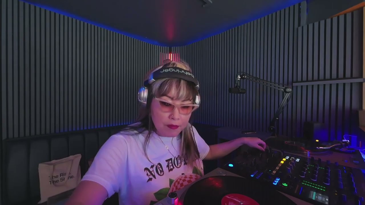 Neoprizm Waves 013
