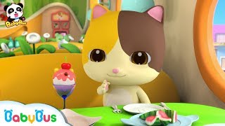 baby kitten loves ice creams good manners at the restaurant eat by yourself babybus