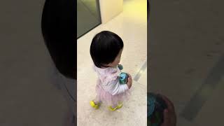 Hannah 電梯大堂狂練 Fly Fly Butterfly!LCME 衝最佳表現啦~🦋😂