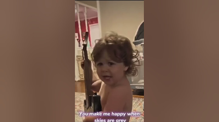 Wait til his inner Jack Black kick in future rock star here Credits: @karsennroberson + @Atilakw