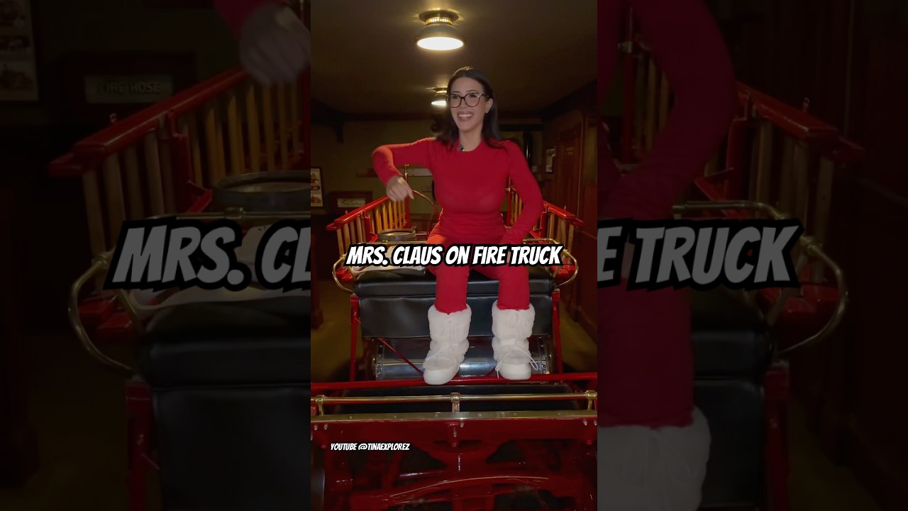 Mrs. Claus saves Christmas 🎄 #ootd #viralshort #disney