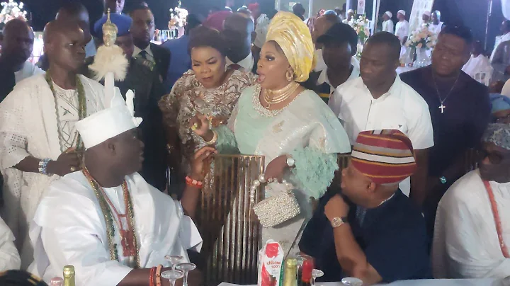 OONI OF IFE GOV.ADEMOLA ADELEKE OBA TIMI OF EDE& IYALAJE OODUA JOIND CROWD TO CELEBRATE MARY OLUBORI