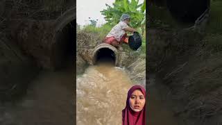 Nenek cuci piring di air kotor ‼️