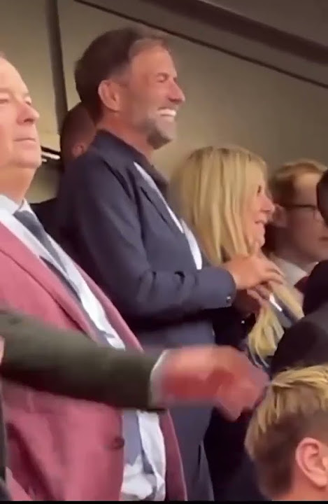 Jurgen klopp singing mo salah song 🎵 #liverpool #jurgenklopp #mosalah @mosalah7471