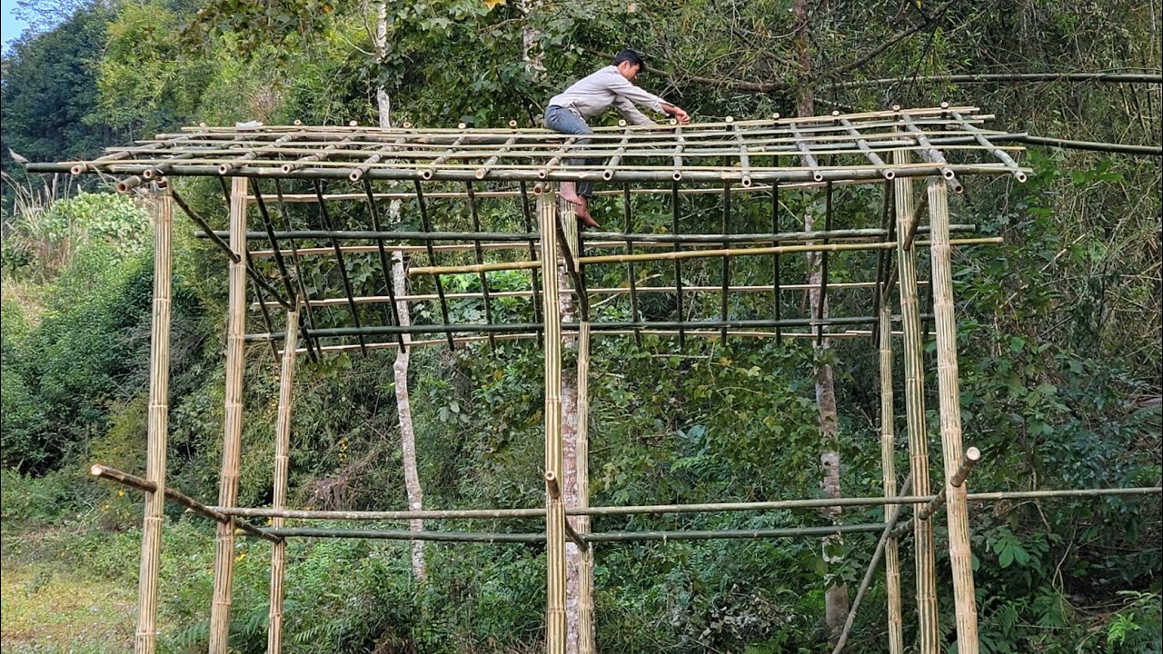 Quang - Poor guy : The process of building a bamboo house alone - YouTube