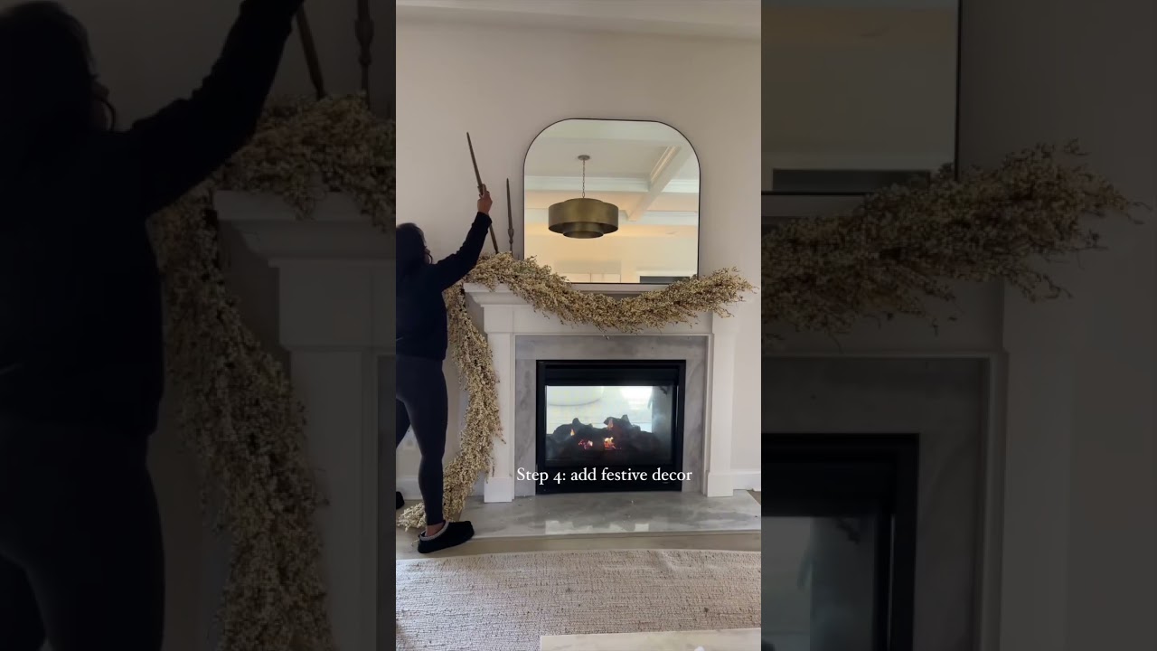 MANTLE CHRISTMAS DECOR 