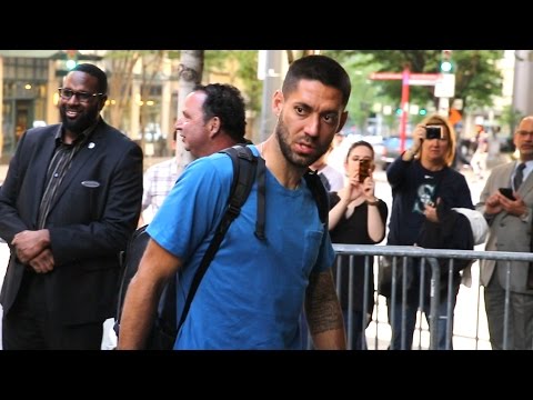 Clint Dempsey and the U.S. Men's National Team arrive in Seattle!