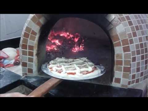 Vídeo: Pizza Artesanal Em Qualquer Lugar Com O Forno De Pizza A Lenha Uuni 3