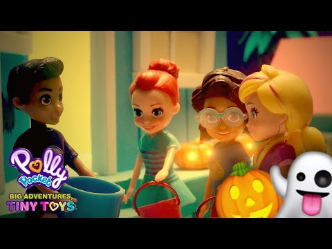Halloween Surprise Guest! 🎃Trick or Treating Fun in Littleton! 🎃| Polly Pocket