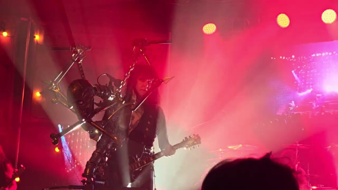 W.A.S.P - Inside the Electric Circus / I Don't Need No Doctor (Helsinki 2025)