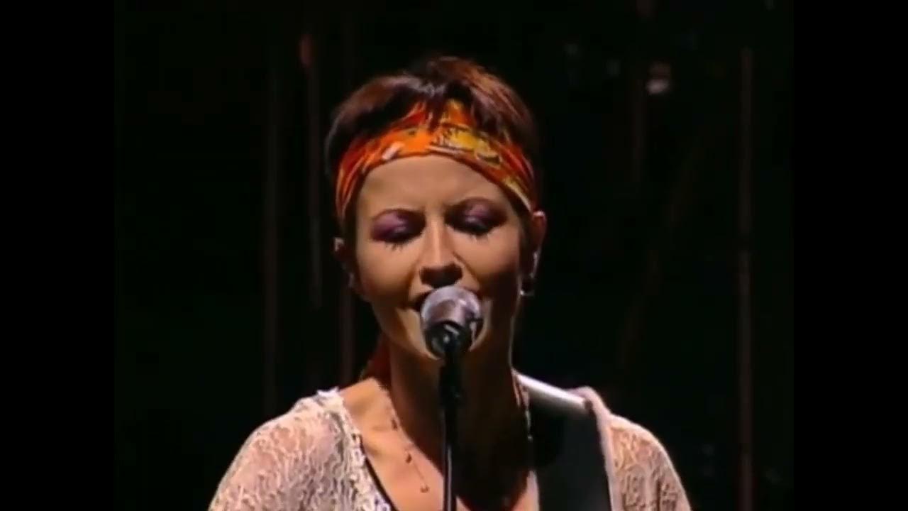 The Cranberries Sunday (Live in Detroit 1996) YouTube