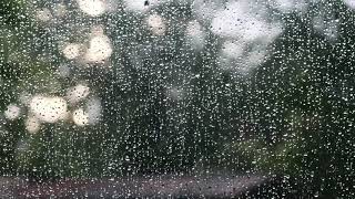 Raindrops on the window / Relaxing sound for a peaceful sleep
