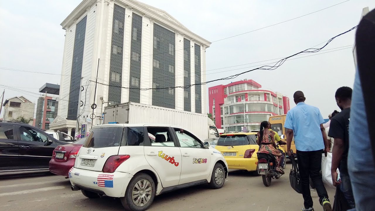 BOUCHON OU EMBOUTEILLAGE? | AVENUE DE LA LIBERATION Ex 24 Novembre | Kinshasa-RDC