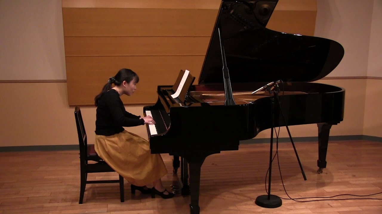 Kira Oda 油彩画 女性とピアノ Kira Oda 油彩画 女性とピアノ