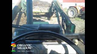 Spreading Manure 2010 - Organic Meadow Co-op member Pronk family