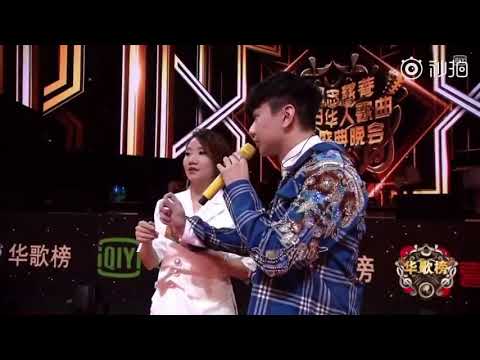 薛之谦 180829 华人歌曲音乐盛典 老薛和林俊杰差点接吻了！哈哈哈哈😄