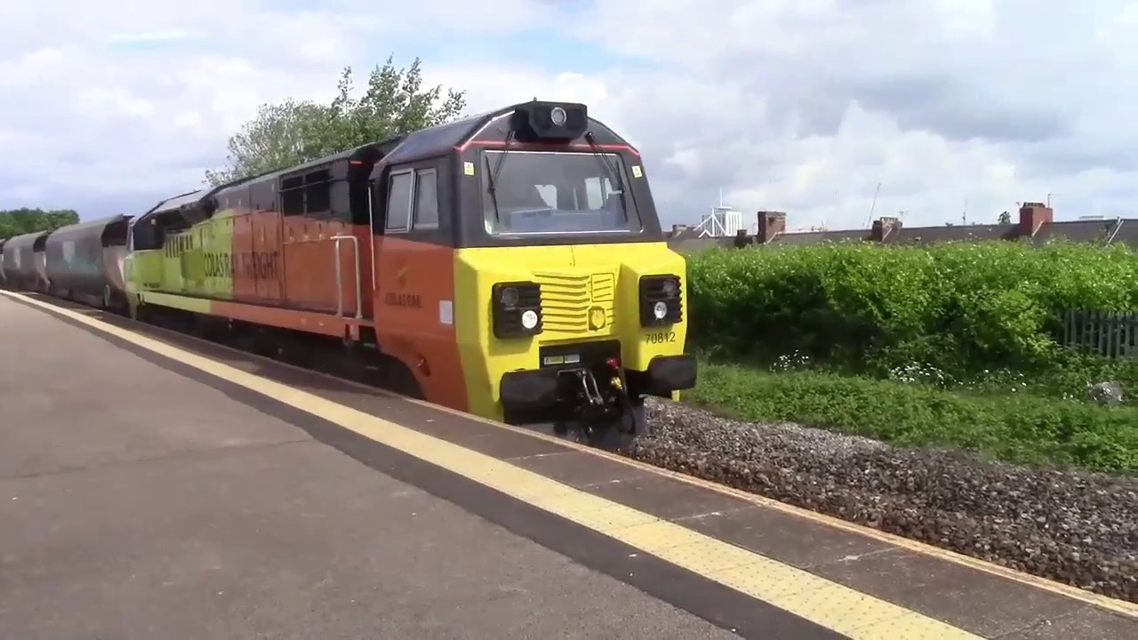 Trains at Grangetown, VGL - 13/5/17