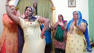 Dance on Haryanvi lok Geet:टोकणी पीतल की ऐ भिवानी त मोल मगाई....
