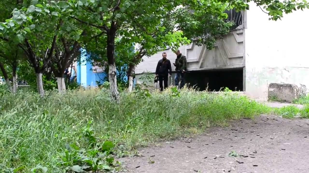 Заречный луганск. Луганск квартал Мирный. Заречный 6 Луганск. Квартал Мирный дом 2 Луганск. Луганск кв Мирный