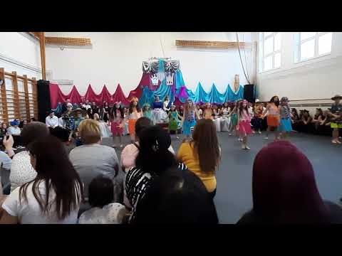 Farsang 2020 - Felsőnyárád - 3. osztály - Hawaii táncosok