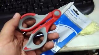 Unboxing and testing kevlar cutting scissors
