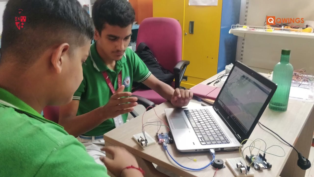School Students Innovating with Smart Sensor Technology! 🔧 
