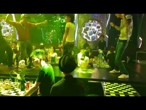 Video Khá Bảnh nhảy trong bar cực đẹp - Khá Bảnh - youtube
