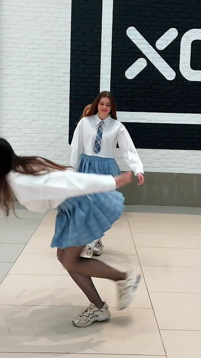 Who likes more?☺️😻#shortvideo #lizzyisaeva