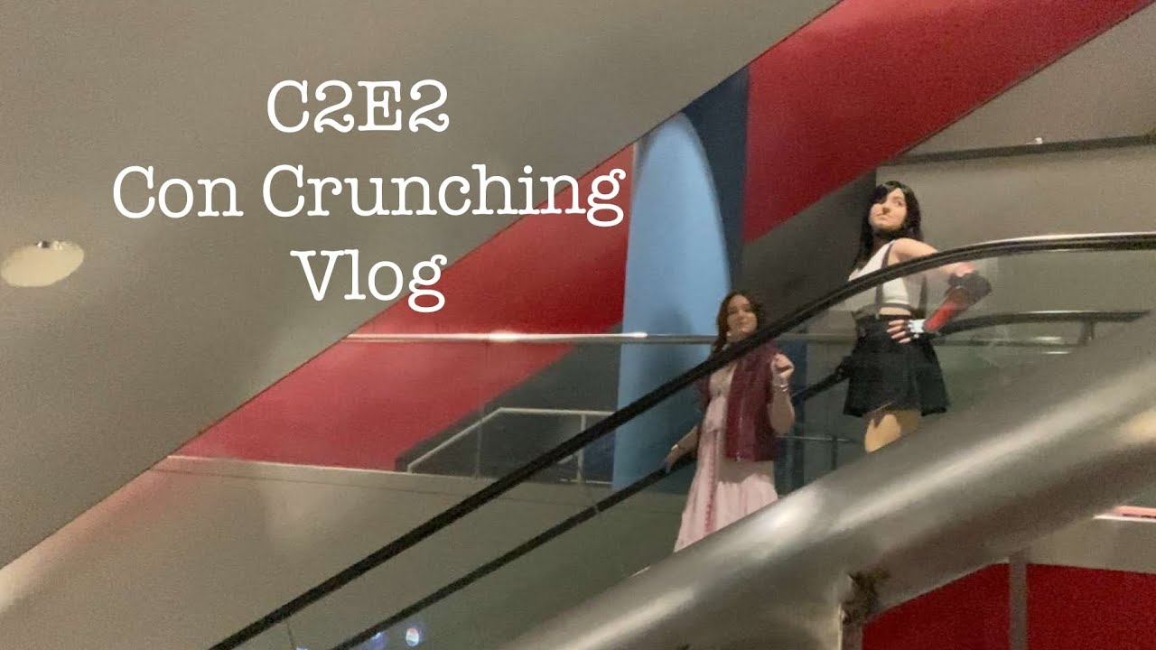 C2E2 Con Crunching Vlog (but its a month late)