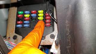 2004 jeep grand cherokee cigarette lighter fuse 2005