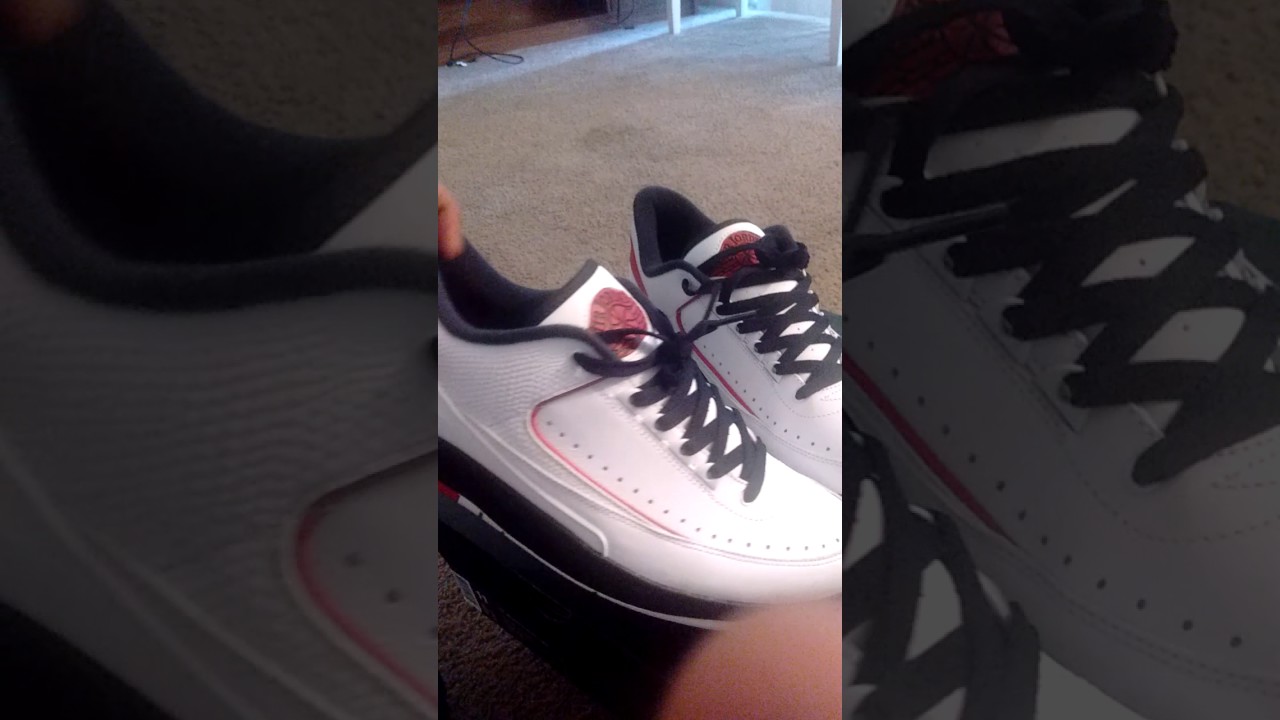 Air Jordan 2 retro low Chicago - YouTube