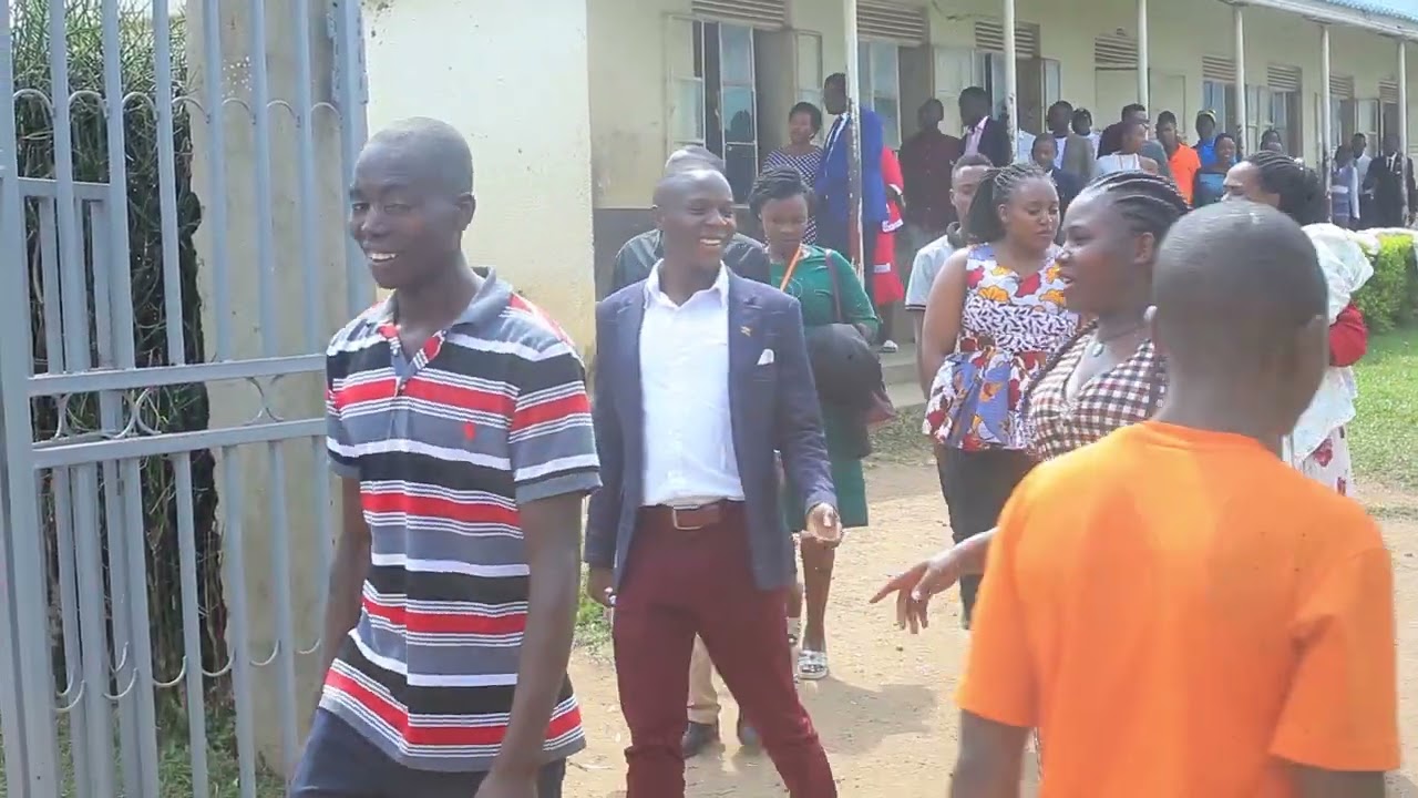 WHAT A GOOD SECONDARY SCHOOL IS THIS. NYAKYERA SECONDARY SCHOOL FOR BOTH BOYS AND GIRLS. APPLY NOW.