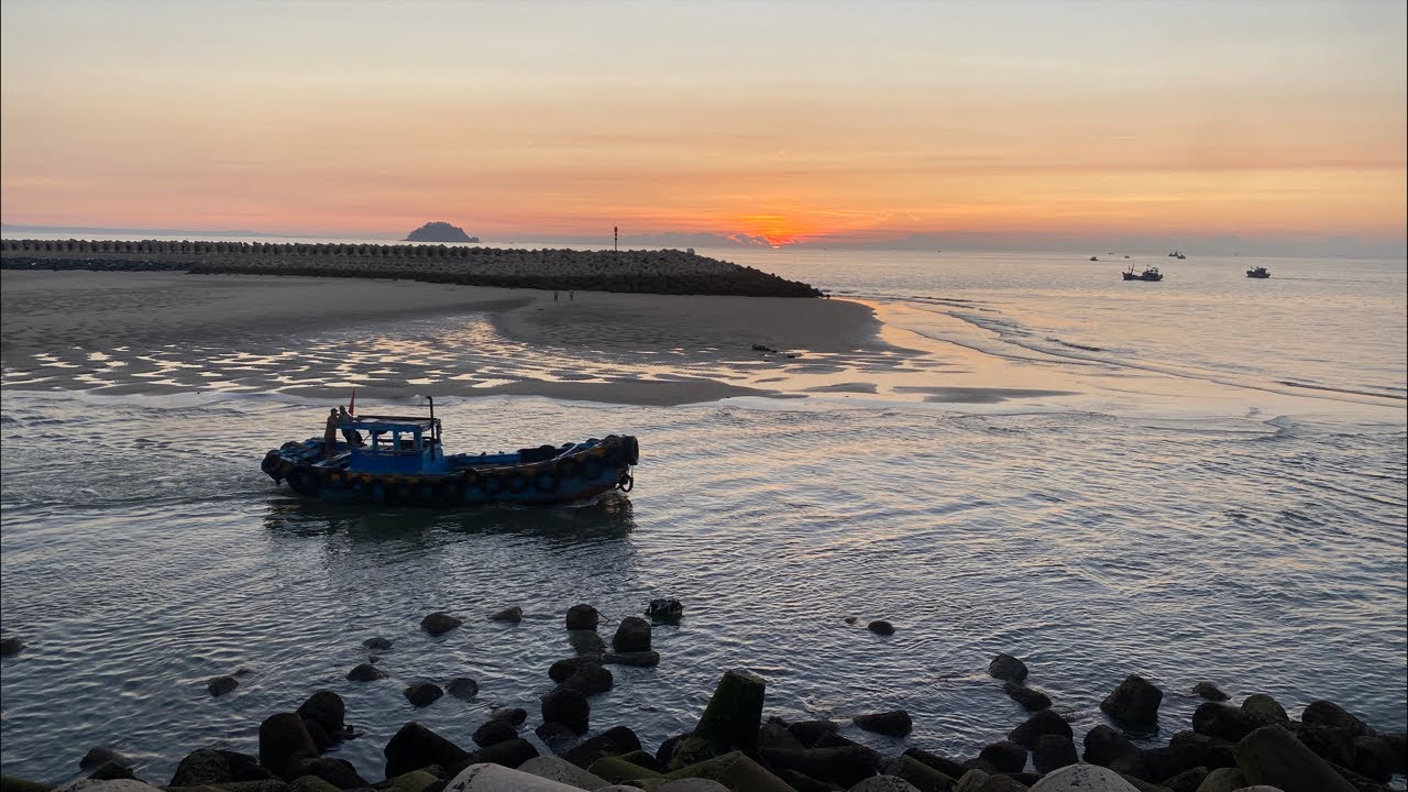 BÌNH MINH TẠI CỬA BIỂN NGUY HIỂM ⚠️/lagi bình thuận