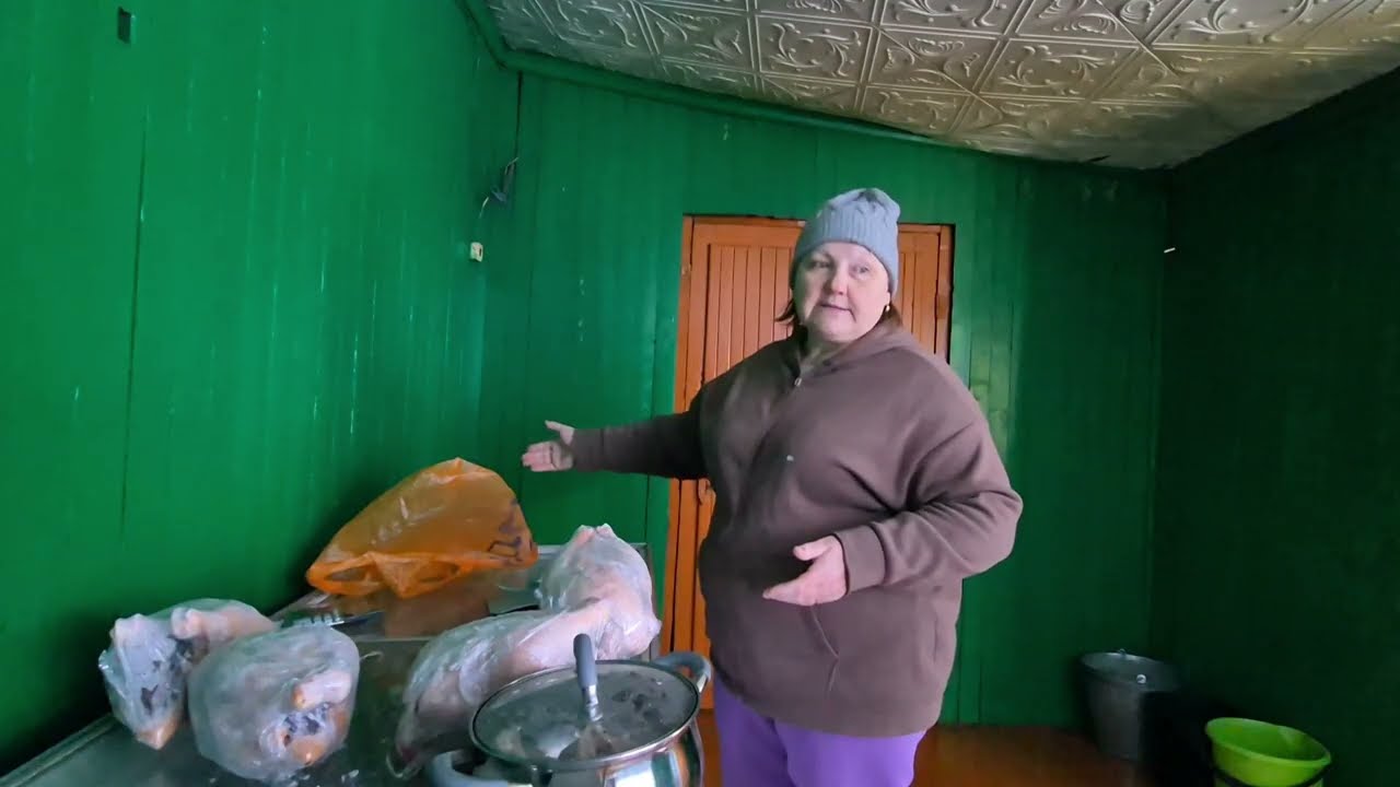 нахожу себе работу/ варю холодец/ курочки на продажу/