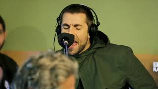 Liam Gallagher performs Wonderwall Live