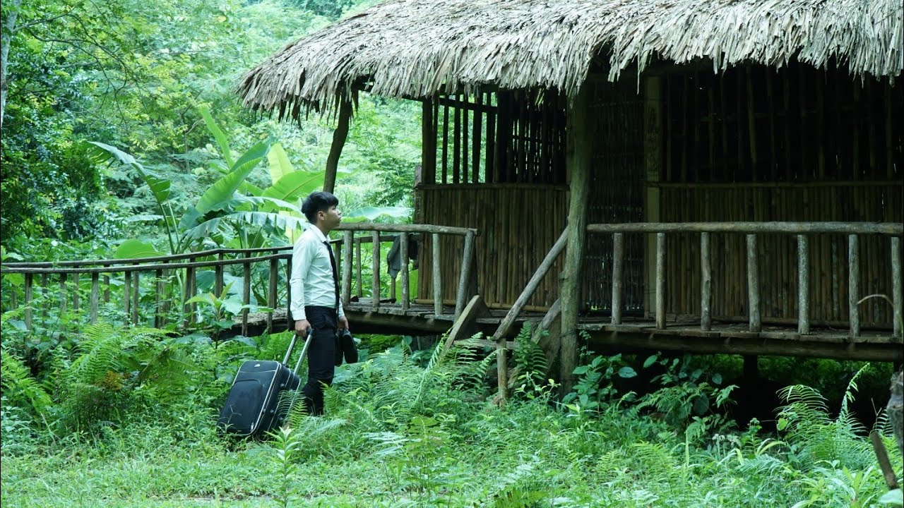 FULL VIDEO CEO leaves the city for the countryside, build a secluded house in the woods