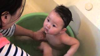 20140503 목욕하는 민아 Minah taking bath part 2