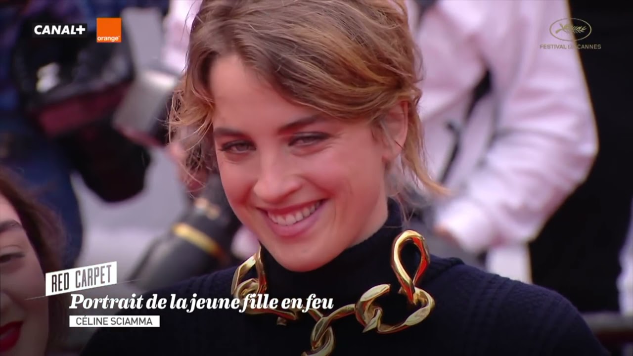 Adèle Haenel - Portrait of a Lady on Fire / Cannes Red Carpet (Highlights)