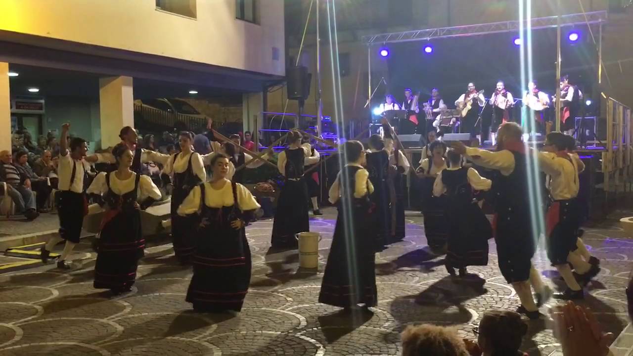 Gruppo folk Lì Fainzar - 'La fest r lu fainzar'