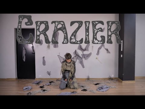 LE SSERAFIM (르세라핌) - 'Crazier' (미치지 못하는 이유) | Performance by Chae