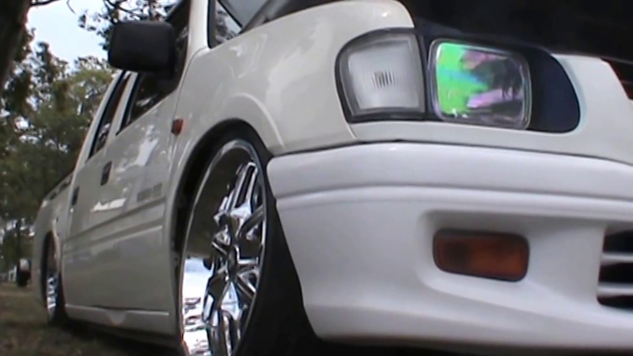 MY BROS BAGGED UTE SO LOW!!!!!!