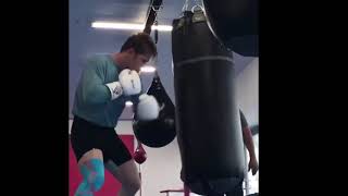 CANELO ÁLVAREZ WORKING ON MONSTER BODY SHOTS FOR GENNADY GOLOVKIN, DETERMINED TO KNOCK HIM OUT