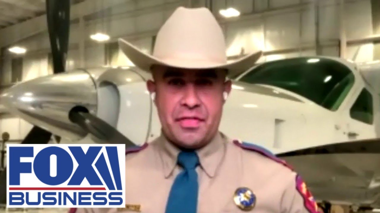 New border crossings spark fears over omicron variant