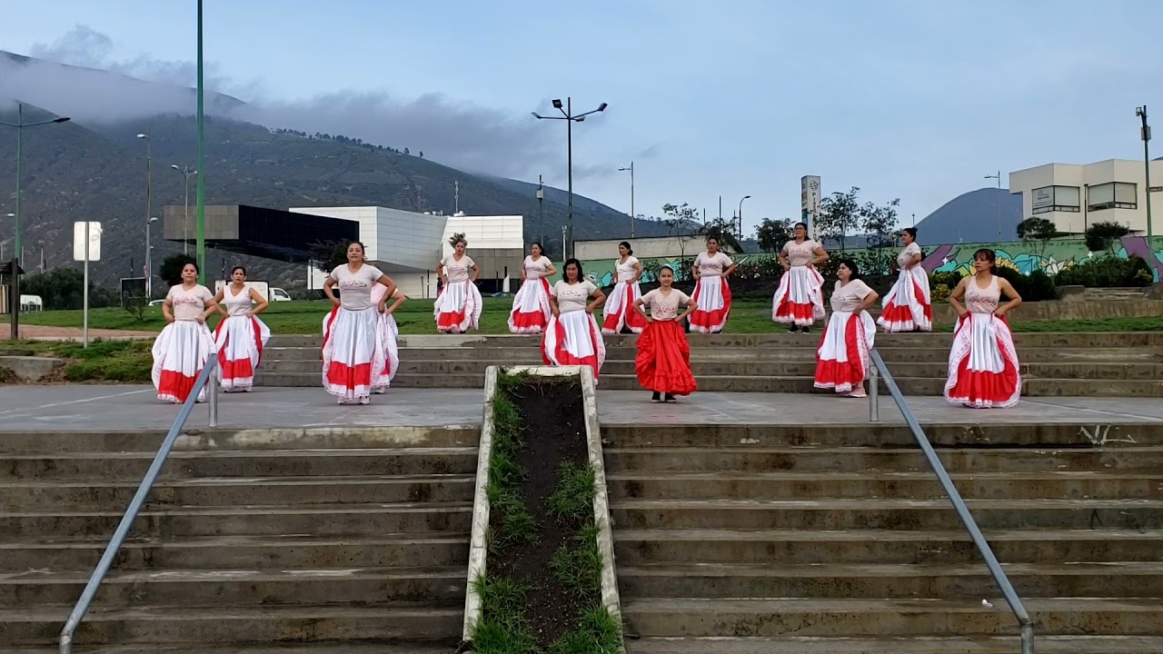 Suavecita Sonora Dinamita (LoLo's Dance)