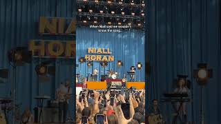 Niall Horan Surprises Crowd With This Song 😭 #live #shorts