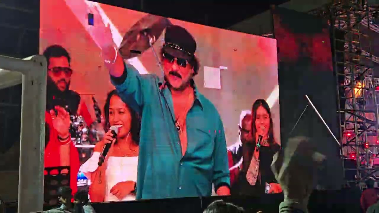 ಎಸ ಎಫ್ ಎಸ ಶಾಲೆಯ ಕನ್ನಡಿಗರ ಸಂಭ್ರಮದಲ್ಲಿ ಕ್ರೆಜಿ ಸ್ಟಾರ್ ರವಿ ಸರ್ ಜೊತೆಯಲಿ #crazystarravichandran #kannada 