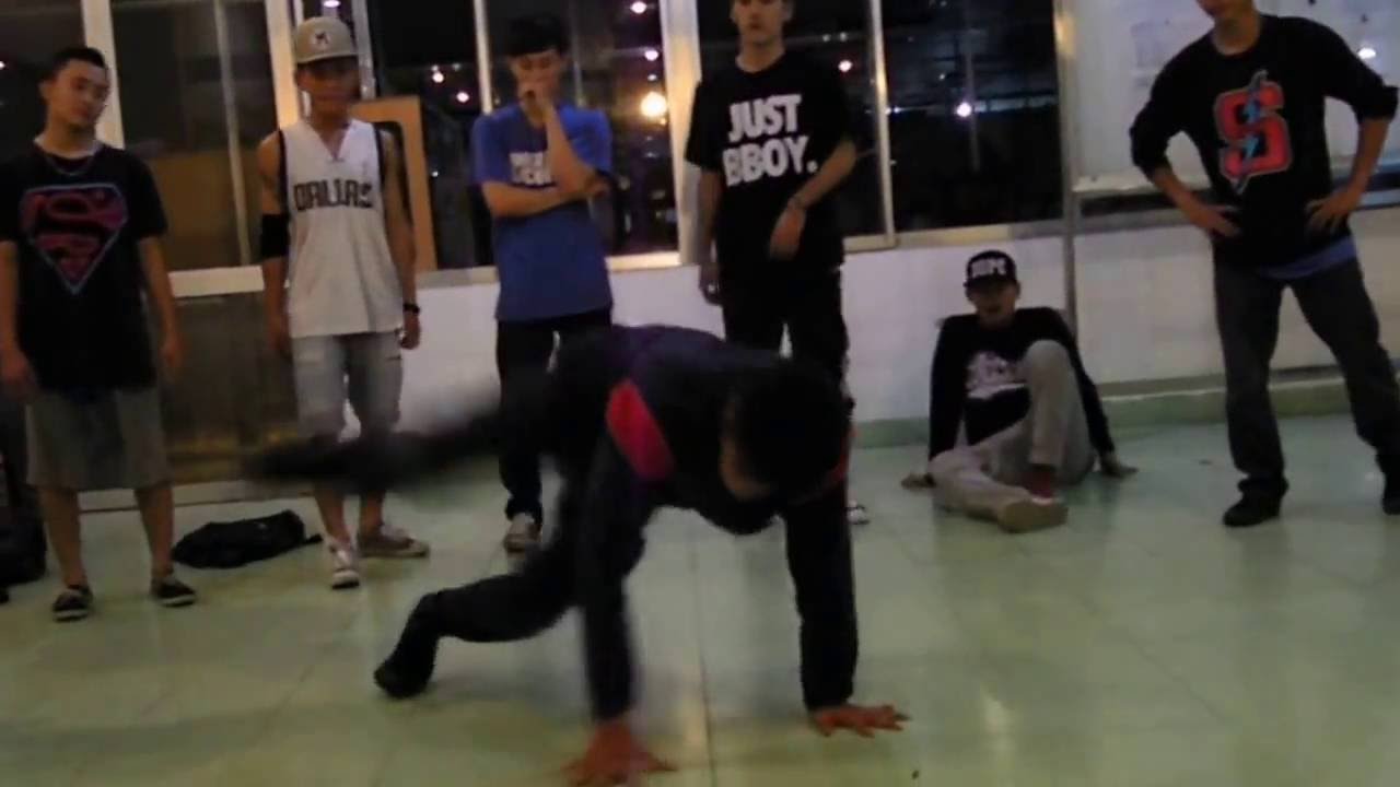 7 to smoke funny in [ H.U.I ]  JUDGE BBoy Dynamic ( Soul Steal crew / Rhyhtmical Floor )