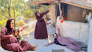Download Lagu In a dramatic courtroom scene, the blind second wife begs the first wife to pay her blood money. MP3 Download Lagu In a dramatic courtroom scene, the blind second wife begs the first wife to pay her blood money. MP3