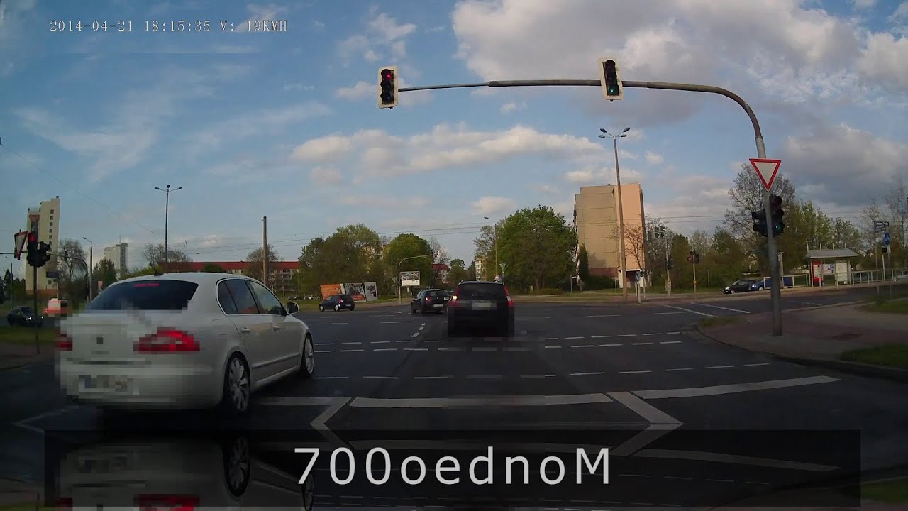 Red Light Runner Compilation #700a - German Dashcam - - YouTube