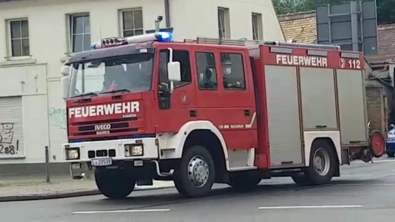 [ ausgelöste BMA] HLF 16/12 der  Freiwillige Feuerwehr Leipzig-Liebertwolkwitz auf Einsatzfahrt